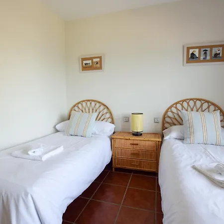 Excelente Piso Sobre El Mar Con Garaje Apartment Estepona