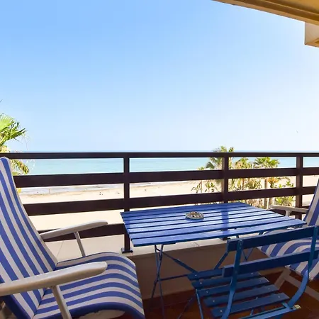 Excelente Piso Sobre El Mar Con Garaje Apartment *